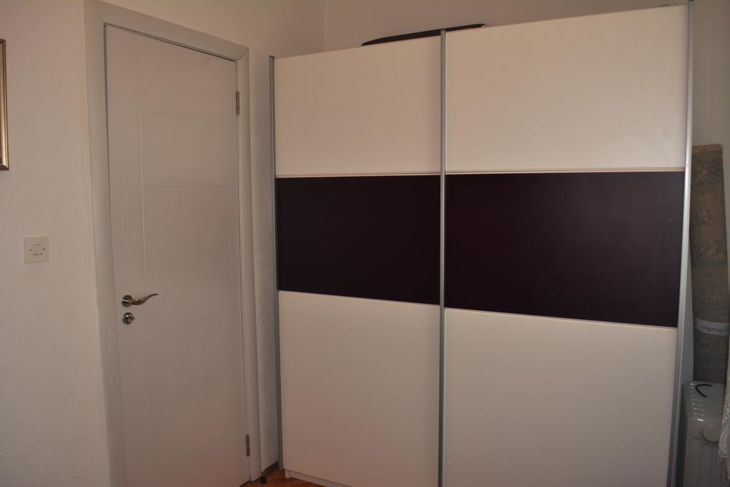 Apartment Vesna رافني المظهر الخارجي الصورة