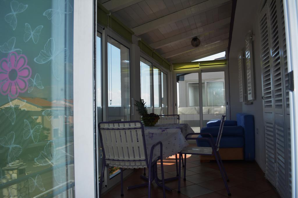 Apartment Vesna رافني المظهر الخارجي الصورة